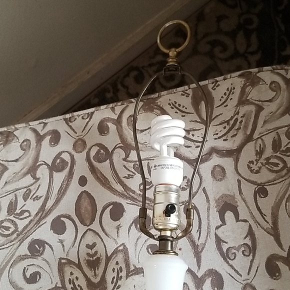 Lamp - Picture 4 of 6